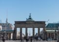 Internationaler Umzug nach Berlin: Visa, Steuern und Integration